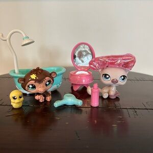 Authentic Littlest Pet Shop Squeaky Clean Pets With#664 Shorthair Cat #663 Chimp